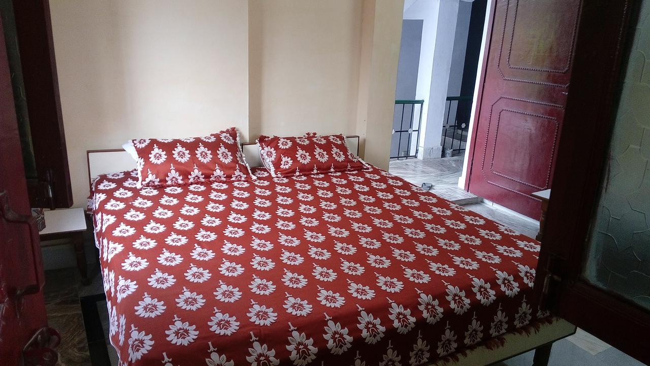 Laxmi Lodge Rishīkesh Exteriör bild